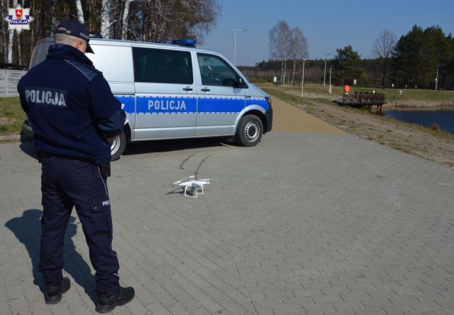 Weekendowe kontrole z drona. Policjanci z powietrza będą sprawdzać miejsca rekreacyjne (zdjęcia, wideo)