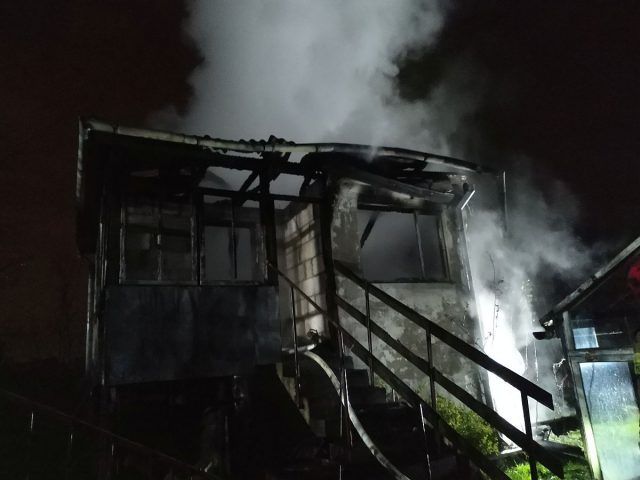 Nocny pożar w Lublinie. Budynek w całości objęty był ogniem (zdjęcia)