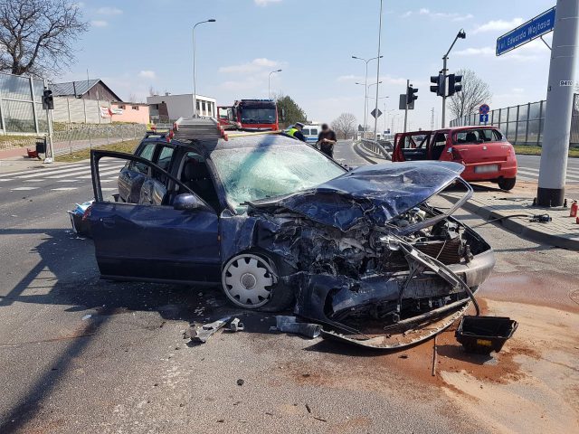 Wyłączyli sygnalizację, nie spojrzała na znaki. Groźny wypadek w Lublinie (zdjęcia) AKTUALIZACJA