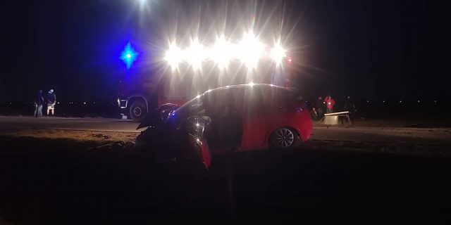 Zderzenie samochodu z ciągnikiem rolniczym na obwodnicy Bełżyc. Droga jest zablokowana (zdjęcia)