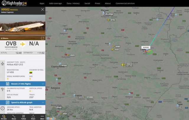 Na lotnisku w Świdniku wylądował samolot z Szanghaju (zdjęcia)