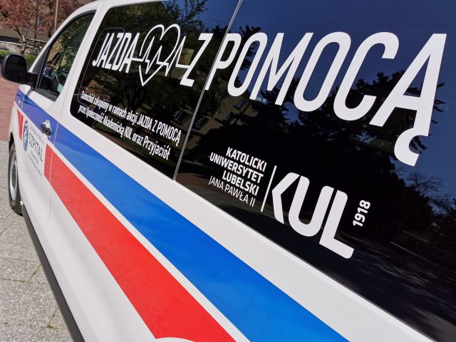 Dzięki zbiórce KUL udało się zakupić ambulans dla szpitala im. Jana Bożego w Lublinie (zdjęcia)