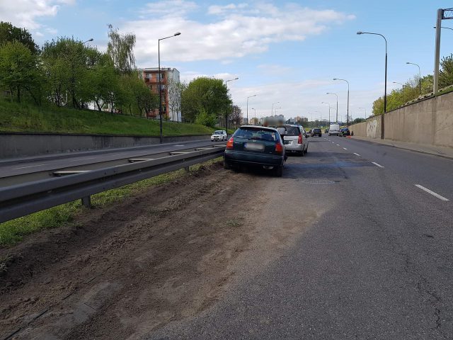 Zderzenie renaulta z hondą w Lublinie. Obaj kierowcy obwiniają się nawzajem o spowodowanie zdarzenia (zdjęcia)