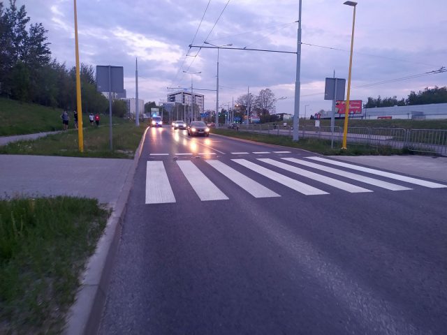 Zderzenie dwóch motocyklistów w Lublinie. Jeden z nich trafił do szpitala (zdjęcia)