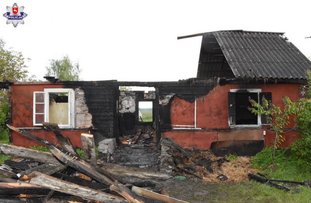 Kolejny tragiczny w skutkach pożar. W płomieniach zginął 61-letni mężczyzna (zdjęcia)