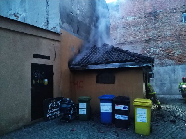 Pożar na lubelskim Starym Mieście. Dym był widoczny nawet z odległych dzielnic (zdjęcia)