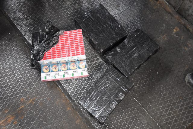 Nieudana próba przemytu papierosów w lokomotywie. Maszynista dostał wysoki mandat (zdjęcia)