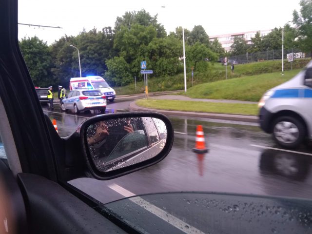 Skręcała w lewo, zajechała drogę. Zderzenie dwóch aut w Lublinie (zdjęcia)