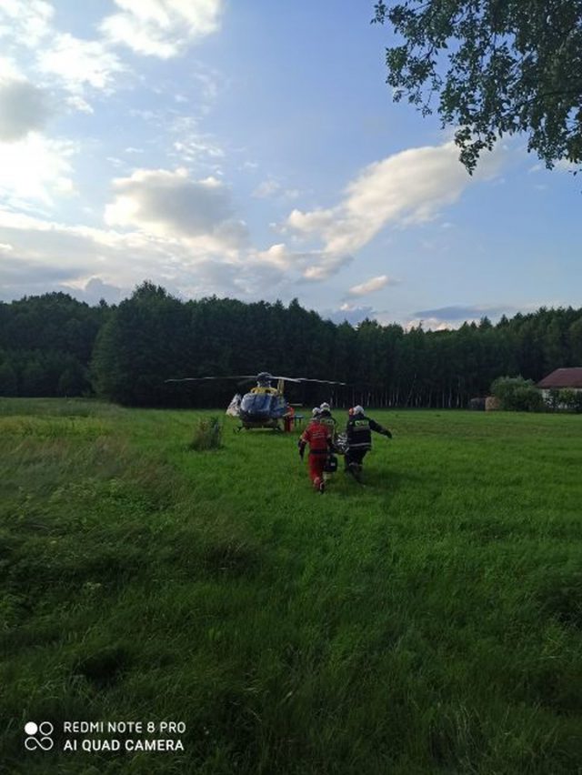 Groźny wypadek na trasie Kraśnik – Annopol. Jest kilka osób rannych, trwa akcja ratunkowa (zdjęcia)