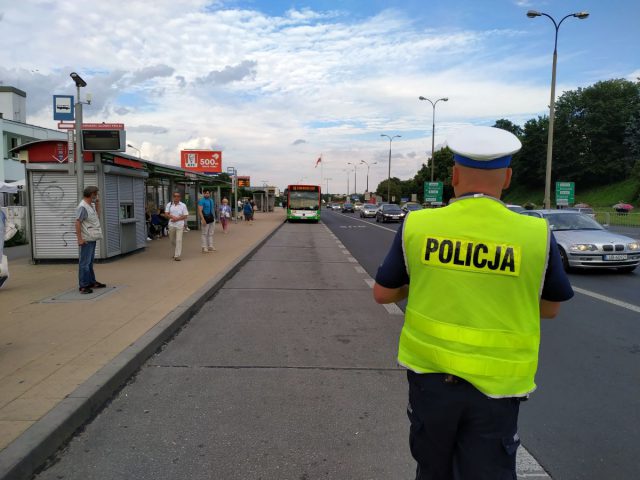 Po wypadkach w Warszawie, lubelscy policjanci prowadzą kontrole autobusów komunikacji miejskiej (zdjęcia)