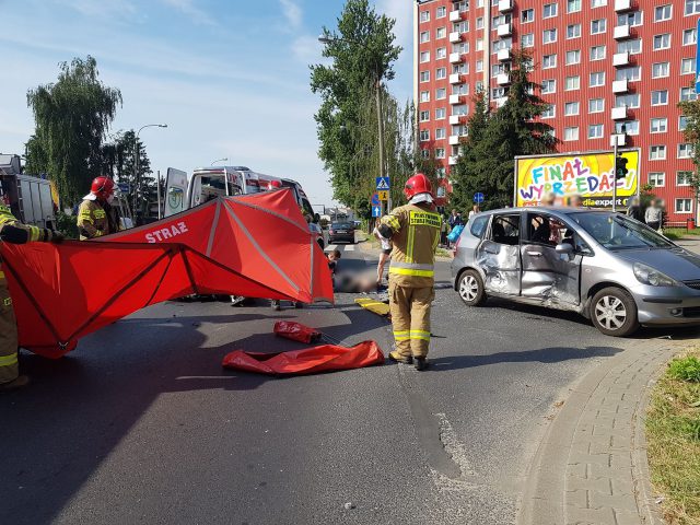 Zajechała drogę motocykliście, mężczyzna jest ciężko ranny. Groźny wypadek w Lublinie (zdjęcia)