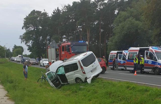 Wypadek na trasie Lublin – Łęczna. Droga jest całkowicie zablokowana (zdjęcia)