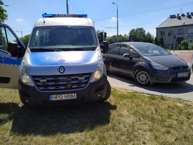 Miał 4 promile i wracał z pracy, zatrzymali go policjanci jadący na służbę. „Macie 500 zł i się podzielcie” (zdjęcia)