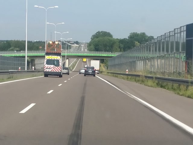 Po zdarzeniu drogowym utrudnienia w ruchu na trasie Piaski – Lublin (zdjęcia)