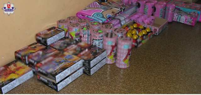 Podrabiane zabawki i ubrania w Okunince oraz Urszulinie (zdjęcia)