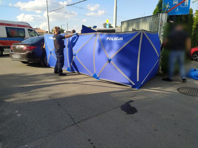 Atakował ludzi na ulicy, zmarł podczas zatrzymania. Policjanci po trzech latach zostali uniewinnieni (zdjęcia)