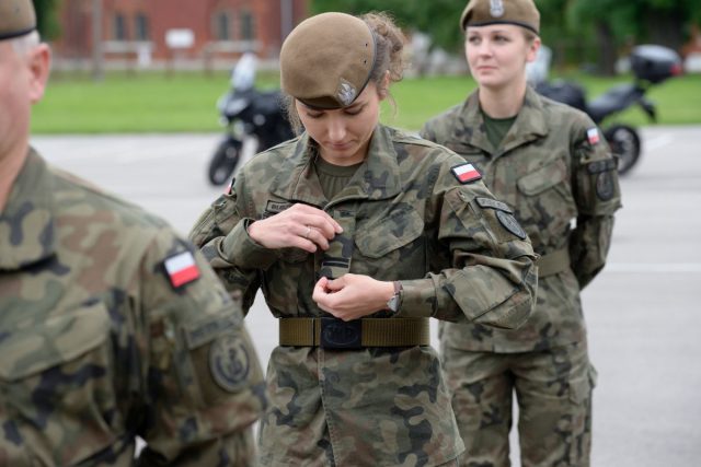 Żołnierze 2 Lubelskiej Brygady Obrony Terytorialnej złożyli w Dęblinie przysięgę (zdjęcia)