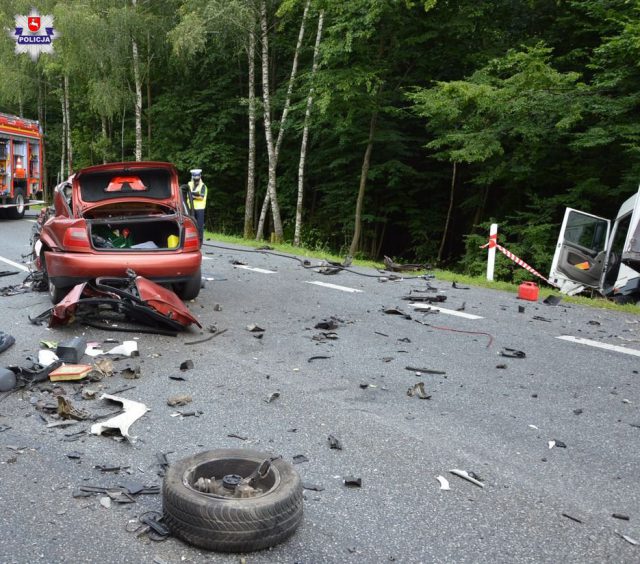 Tragiczny piątek na drogach powiatu bialskiego. Nie żyją dwie osoby (zdjęcia)