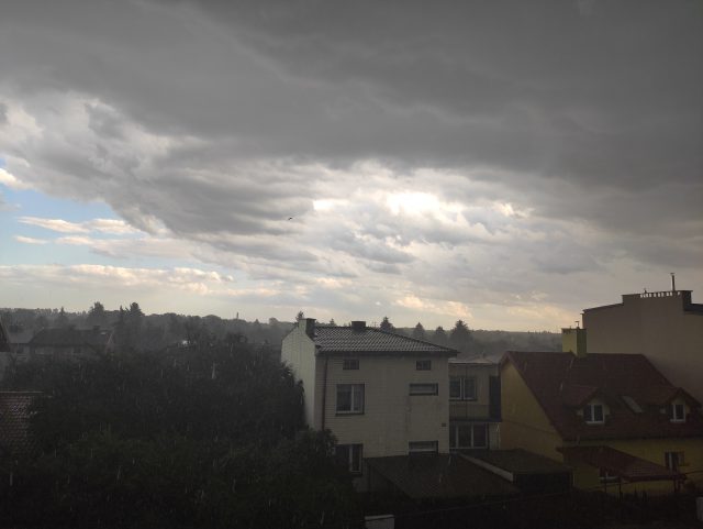 Burzowe obrazki z Lublina i regionu. To nie koniec groźnych zjawisk pogodowych (wideo, zdjęcia)