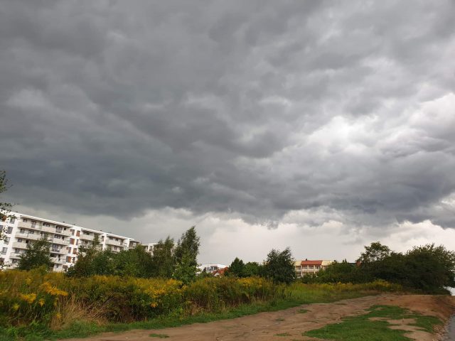 Burzowe obrazki z Lublina i regionu. To nie koniec groźnych zjawisk pogodowych (wideo, zdjęcia)