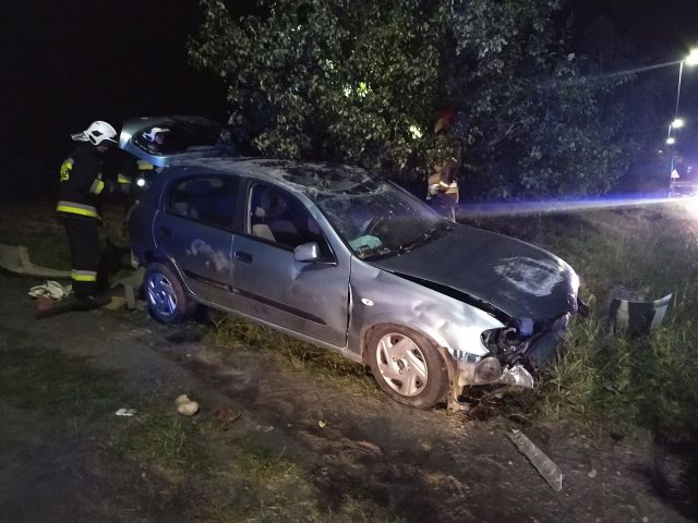 Dachował przed własnym domem, nigdy nie miał prawa jazdy. Twierdził, że pije od wczoraj (zdjęcia)