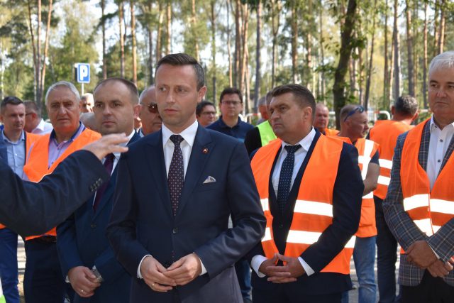 Jeden taki pojazd zastąpi kilka innych. Drogowcy zaprezentowali swój nowy zakup (zdjęcia)