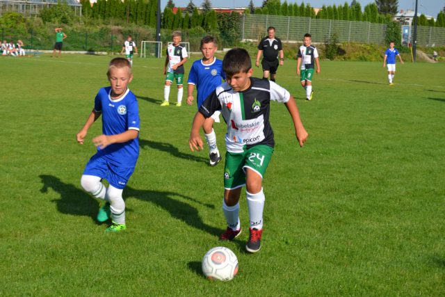 Młodzi piłkarze AF Głusk w Klubowych Mistrzostwach Polski wygrali fazę grupową, w ćwierćfinale ulegli drużynie z Łodzi (zdjęcia, wideo)