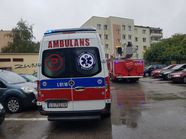Interwencja służb ratunkowych w budynku przy ul. Medalionów (zdjęcia)