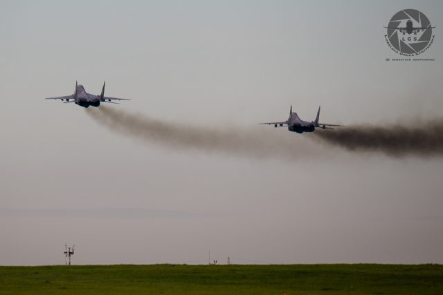 Uzbrojone myśliwce nad Lublinem i Świdnikiem. Ich zadaniem było zmuszenie do lądowania innego samolotu (zdjęcia)