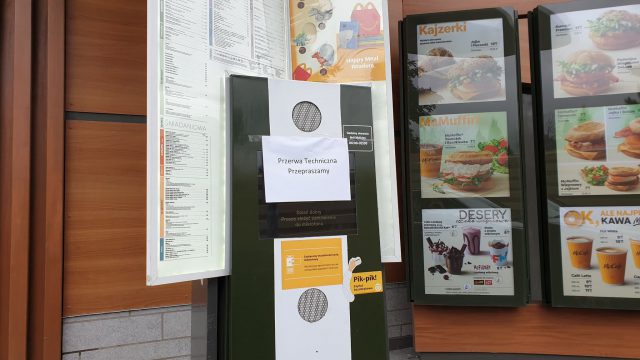 Zakażenia koronawirusem w restauracji McDonald’s. Ogłoszono „Przerwę techniczną” (zdjęcia)
