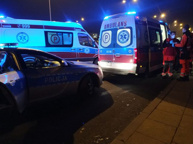 Nocny wypadek w Lublinie. Po zderzeniu hyundaia z renaultem dwie osoby trafiły do szpitala (zdjęcia)