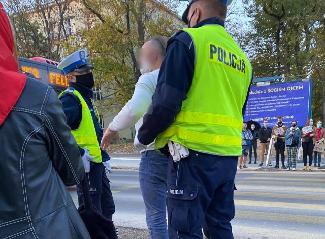 Kilka osób zatrzymanych po protestach w regionie. Głównie za ataki na funkcjonariuszy (zdjęcia, wideo)