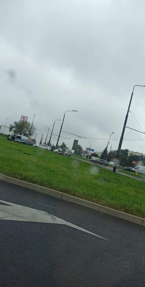 Groźnie wyglądająca kolizja na skrzyżowaniu w Lublinie (zdjęcia)