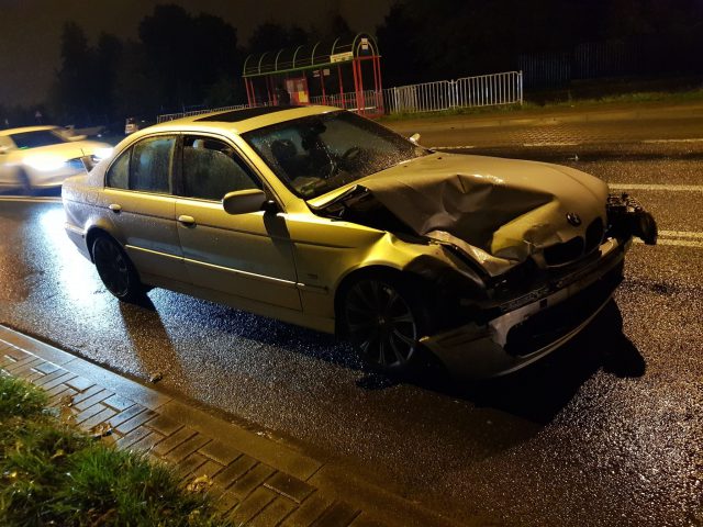 Zderzenie dwóch BMW w Lublinie. Jeden z kierowców wymusił pierwszeństwo przejazdu (zdjęcia)