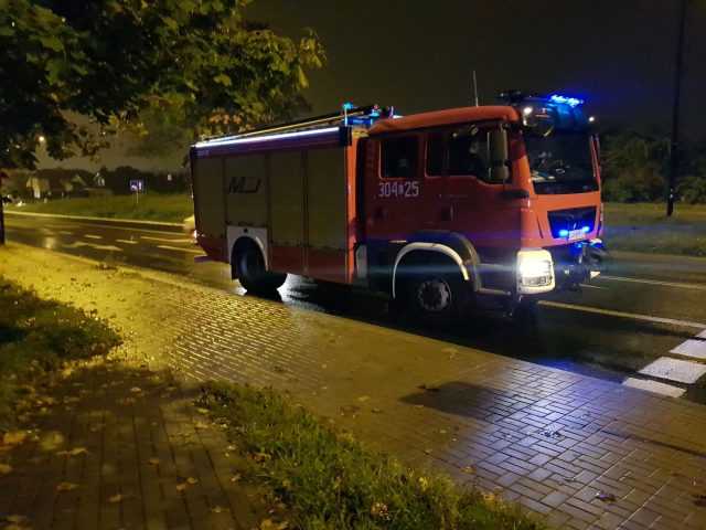 Zderzenie dwóch BMW w Lublinie. Jeden z kierowców wymusił pierwszeństwo przejazdu (zdjęcia)