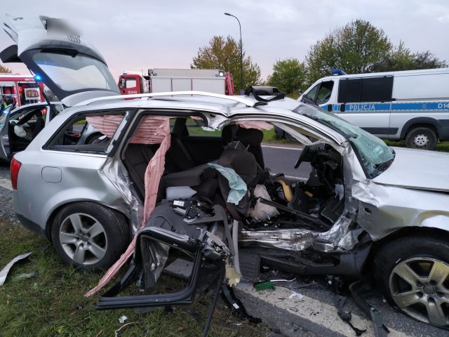 Tragiczny wypadek w Lublinie. W zderzeniu audi z fordem zginęły dwie osoby (zdjęcia)
