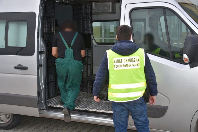 Nielegalni migranci z Armenii i Turcji oraz organizatorzy przerzutu zatrzymani (zdjęcia)