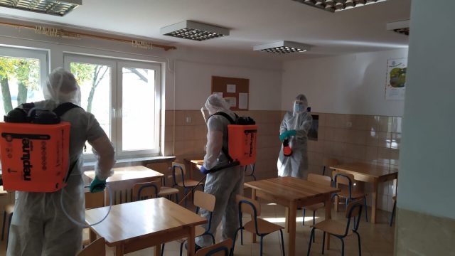 Terytorialsi przeprowadzili dekontaminację szkoły w powiecie lubartowskim