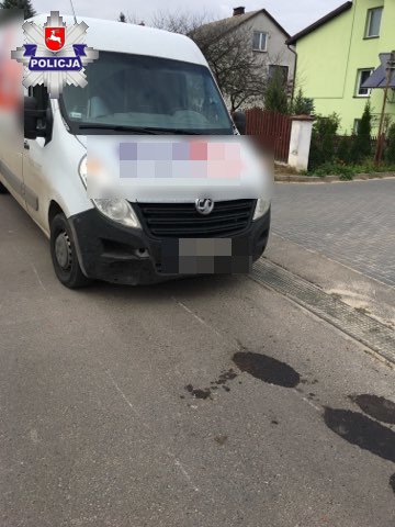 Wyprzedzał motorowerzystę, doszło do zderzenia (zdjęcia)