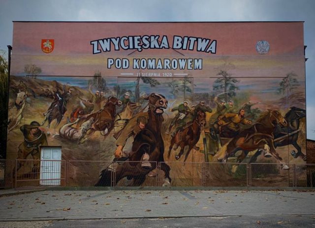 To była największa bitwa konnicy w wojnie polsko–bolszewickiej. Rocznicę tych wydarzeń upamiętnił mural (zdjęcia)