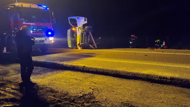 Groźny wypadek na drodze krajowej nr 19. Trwa akcja ratunkowa, trasa jest zablokowana (zdjęcia)