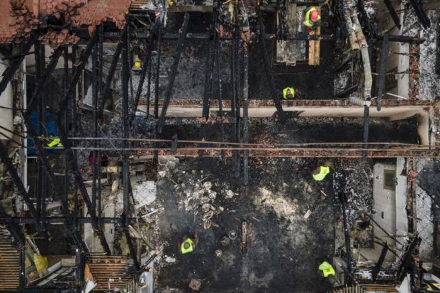 Terytorialsi pomagają usuwać skutki pożaru w Kodniu (zdjęcia)