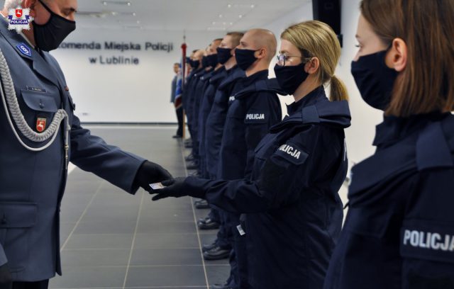 Nowi funkcjonariusze w szeregach lubelskiej policji (zdjęcia)