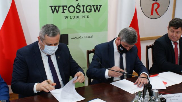 Pierwsza gmina podpisała porozumienie do kolejnej części programu „Czyste Powietrze” (zdjęcia)