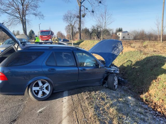 Zaczął skręcać w prawo, a potem zawracać. Jest nagranie groźnego wypadku na trasie Lublin – Nałęczów (wideo)