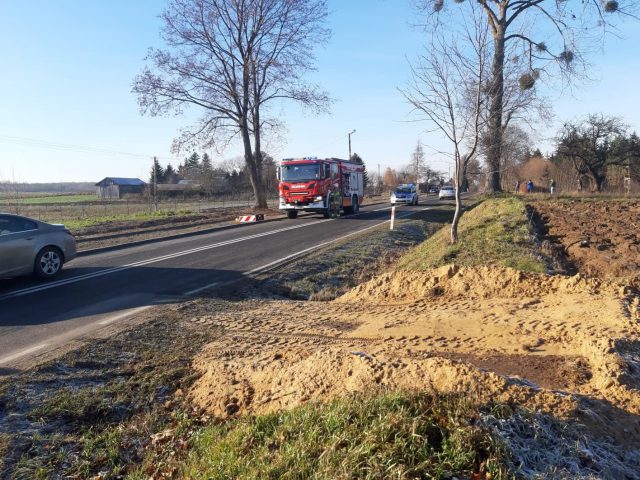 Wypadek na trasie Lublin – Nałęczów. Droga jest całkowicie zablokowana (zdjęcia)