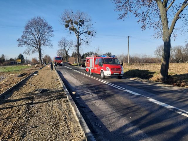 Wypadek na trasie Lublin – Nałęczów. Droga jest całkowicie zablokowana (zdjęcia)