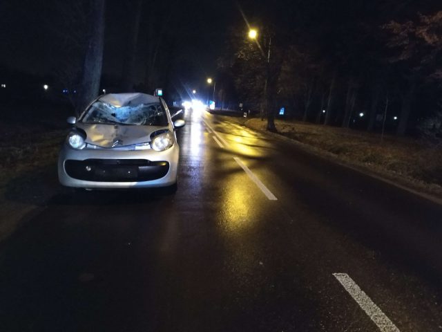 Tragiczny wypadek na ul. Krężnickiej. Nie żyje pieszy potrącony przez citroena (zdjęcia)