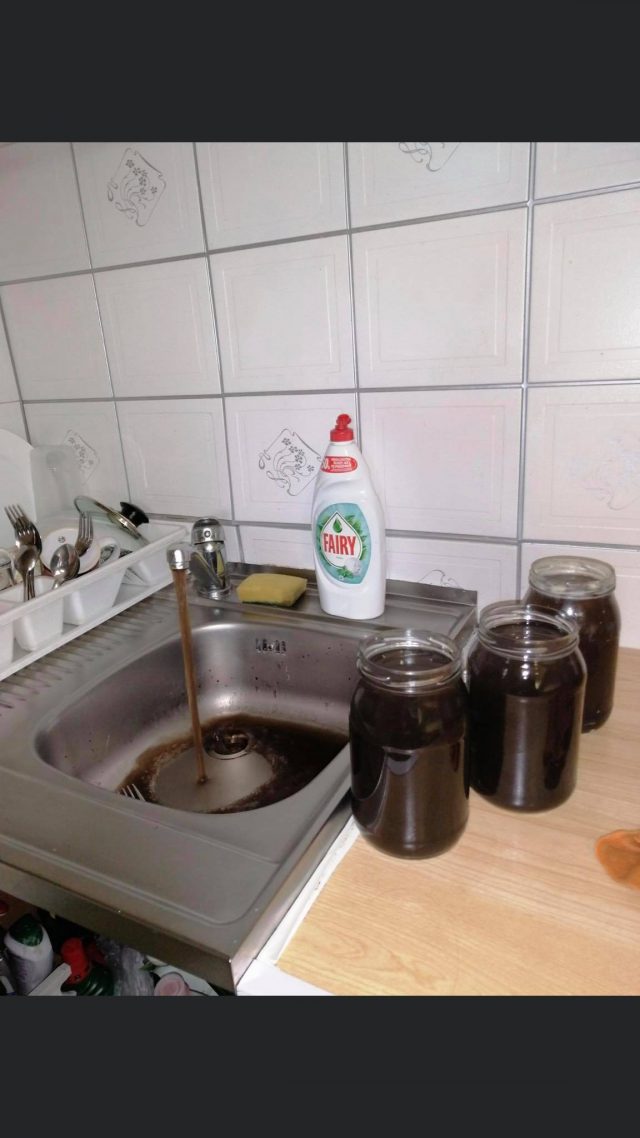 „Ta woda nie nadawała się nawet do mycia”. Awaria głównej magistrali wodociągowej przyczyną zanieczyszczenia wody w Parczewie (zdjęcia)