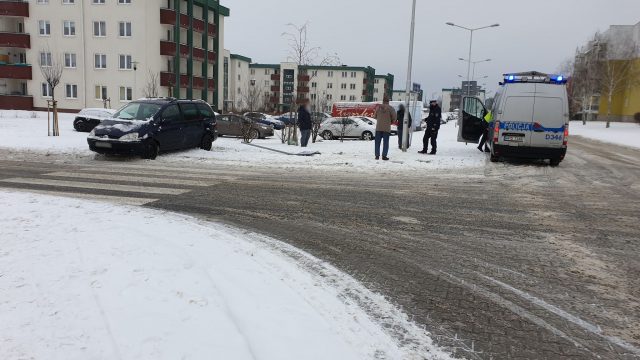 Kolejne zderzenie pojazdów na skrzyżowaniu w Lublinie (zdjęcia)